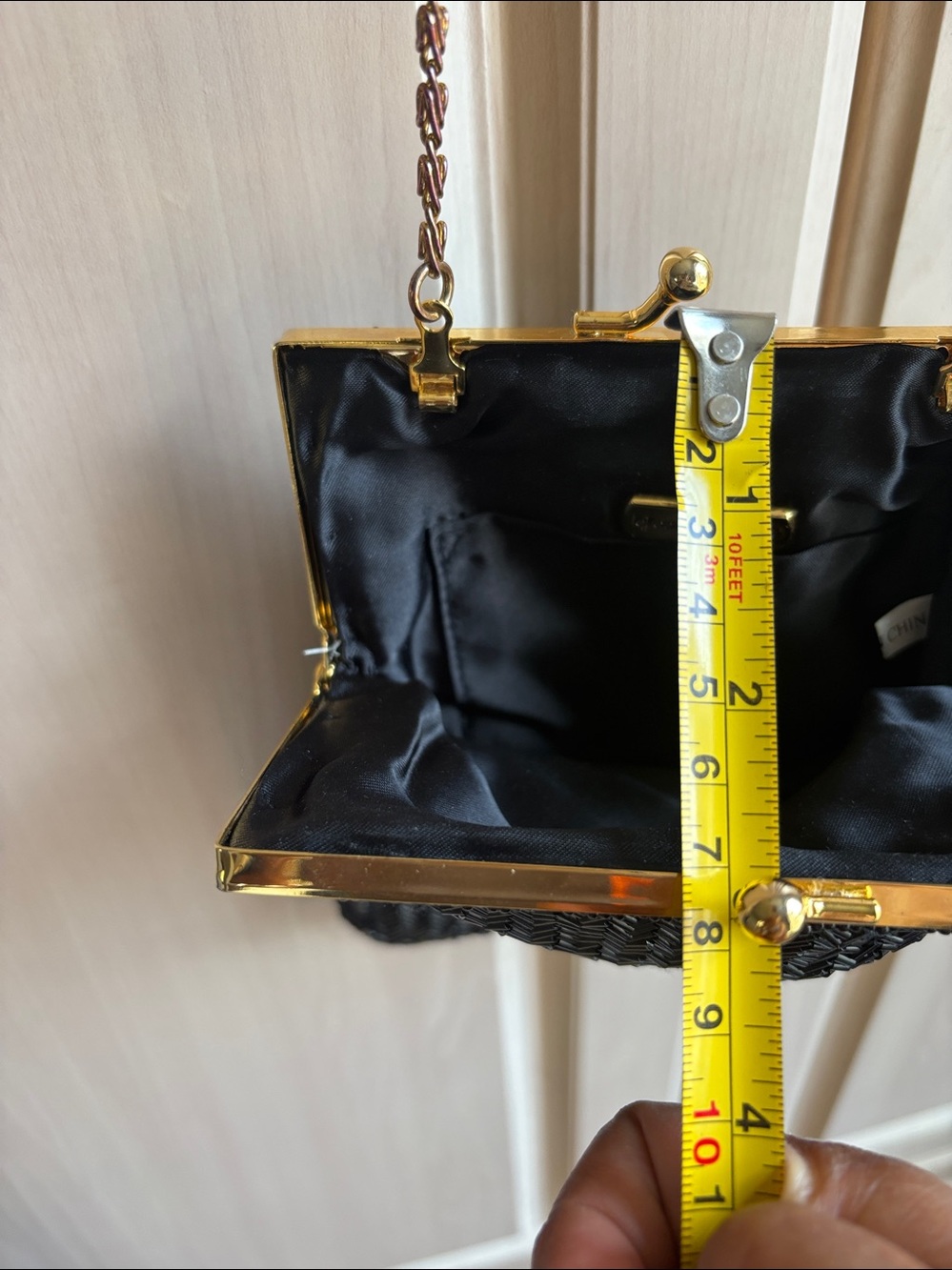 BloomingdalesBlack Chain-Strap Evening Bag kiss lock New - Picture 11 of 11